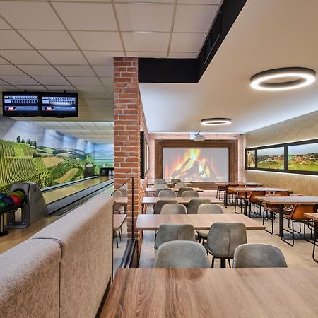 Hotel Akademie Chocerady Екстер'єр фото
