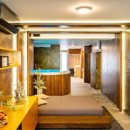 Hotel Akademie Chocerady Екстер'єр фото