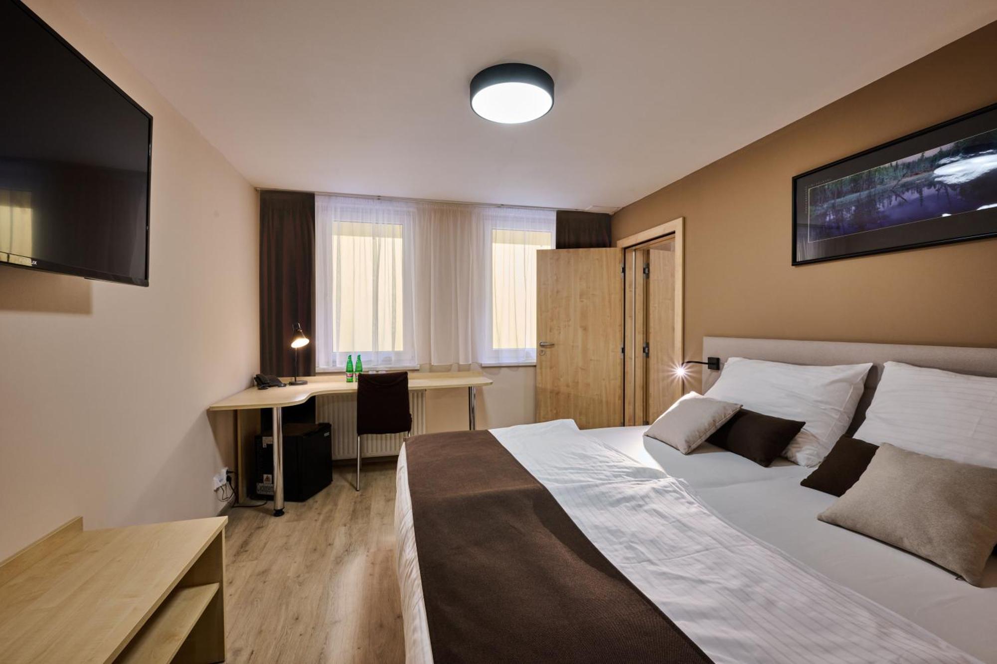 Hotel Akademie Chocerady Екстер'єр фото