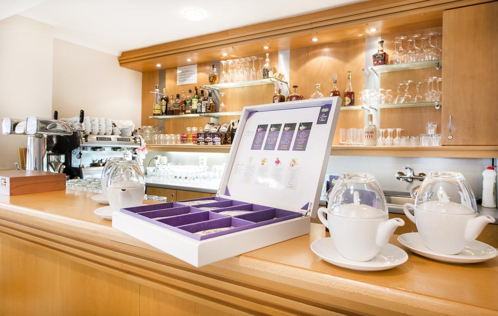 Hotel Akademie Chocerady Екстер'єр фото