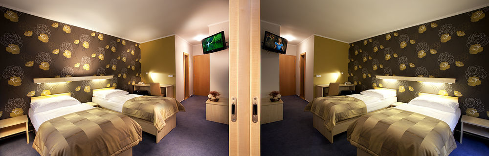 Hotel Akademie Chocerady Екстер'єр фото