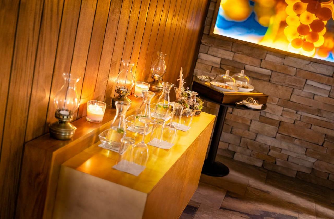 Hotel Akademie Chocerady Екстер'єр фото